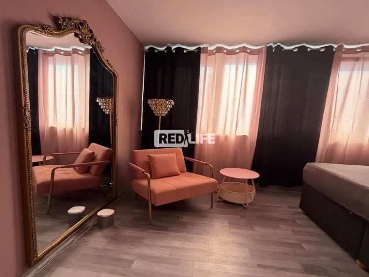 bezpečná priváty royal-modells ženská majitelka